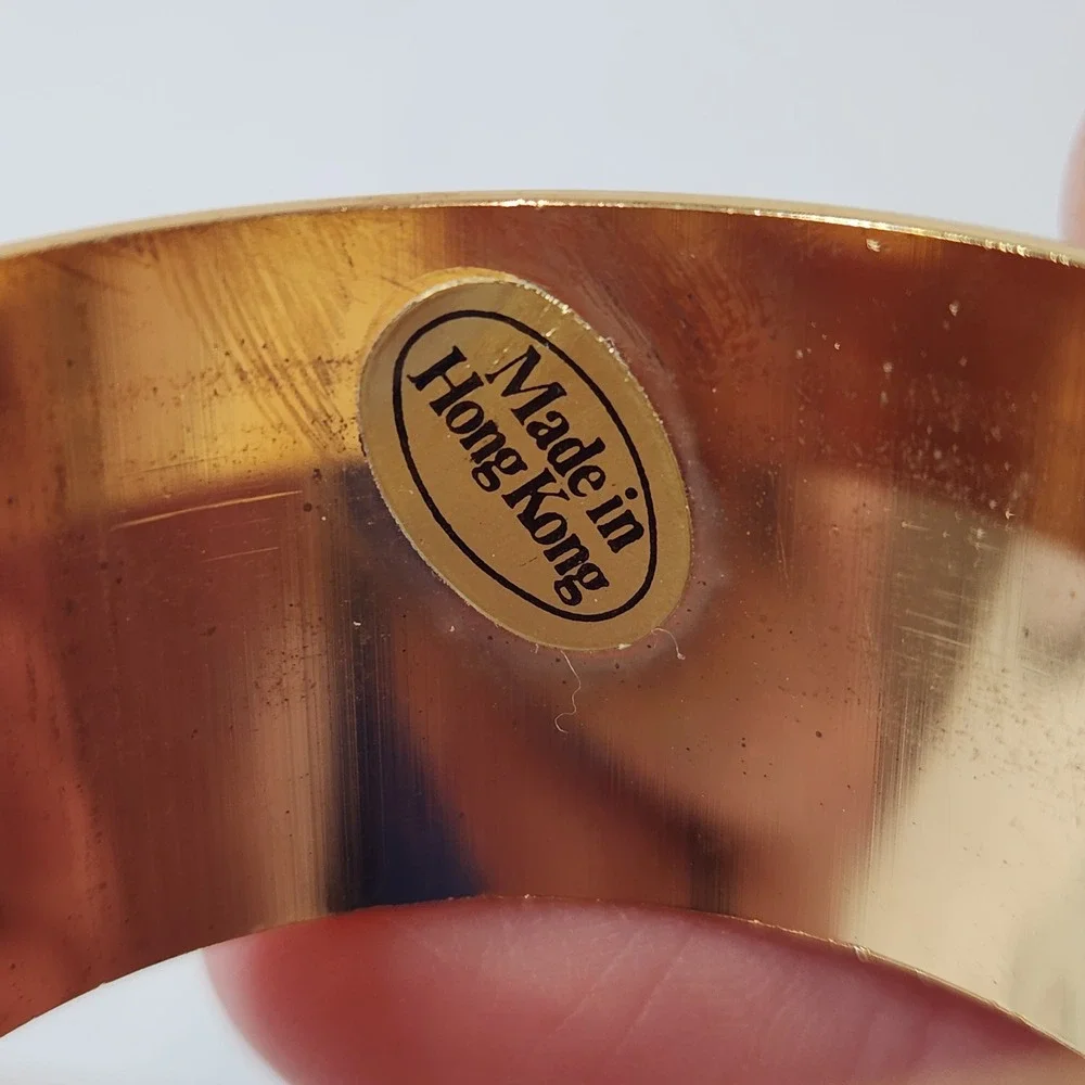 Vintage‎ Gold Tone Brushed Texture Napkin Rings Set of 8 MCM Made in Hong Kong